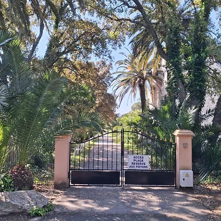 Joli Les Parcs De - Piscine